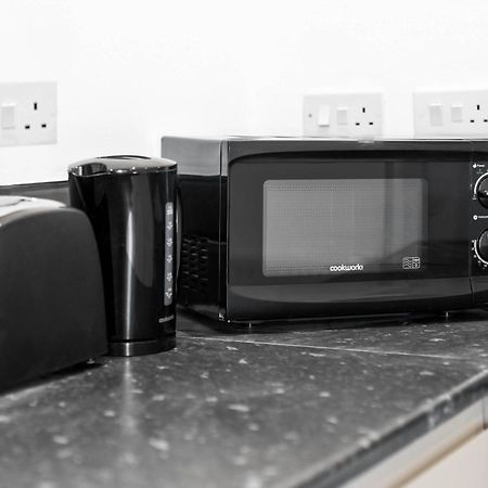 Stylish Apartment - Free Wifi & Netflix - On Street Parking - Double Bed - 49Ag Rowley Regis Buitenkant foto