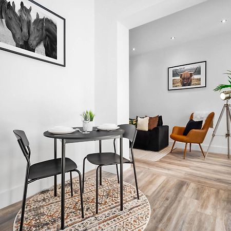 Stylish Apartment - Free Wifi & Netflix - On Street Parking - Double Bed - 49Ag Rowley Regis Buitenkant foto