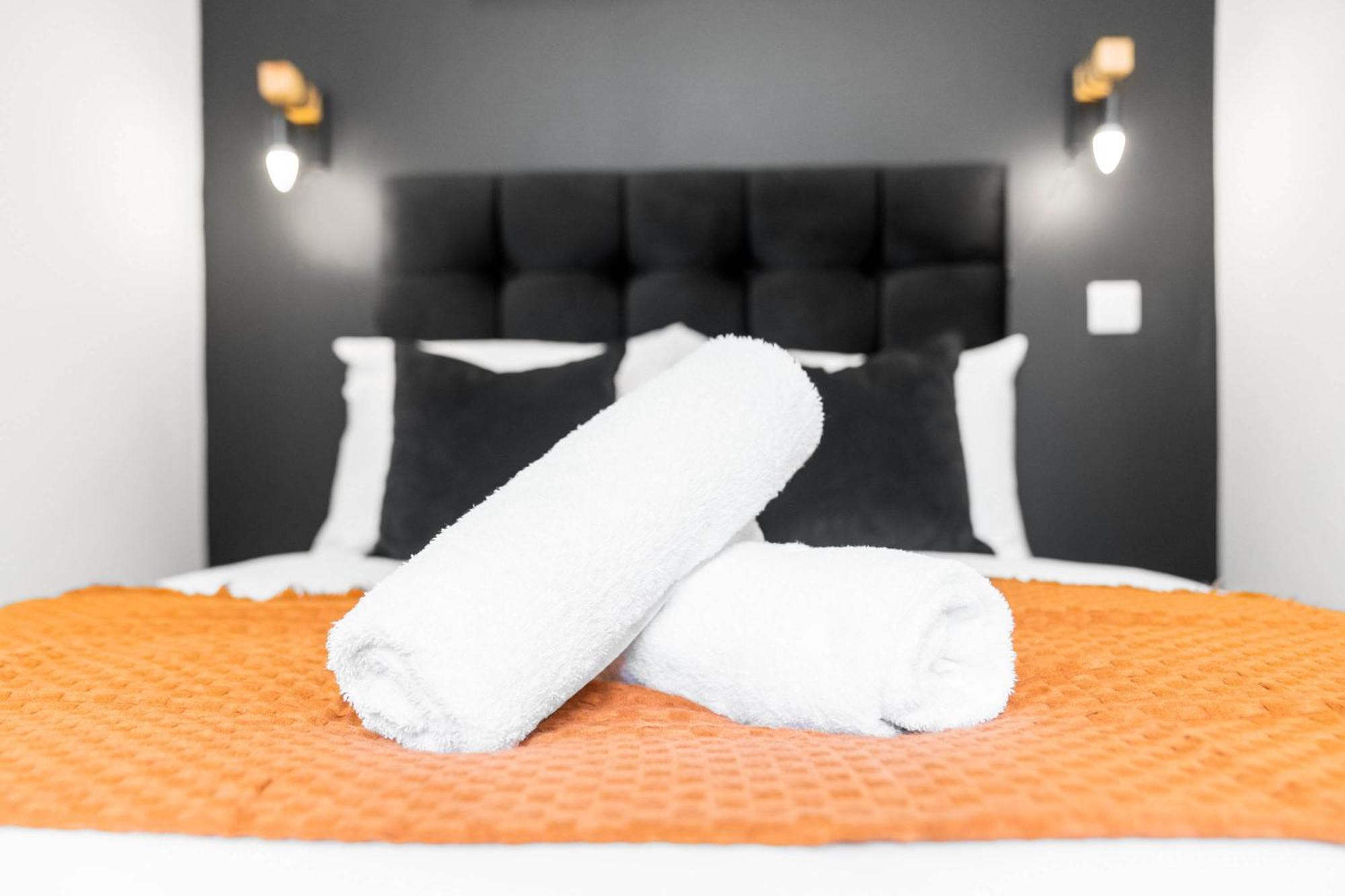 Stylish Apartment - Free Wifi & Netflix - On Street Parking - Double Bed - 49Ag Rowley Regis Buitenkant foto